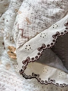 1pc Lace Trim Summer Thin Quilt, Cute Bear Pattern Puff Gauze Summer Bedding, Summer Home Bedding And Air-Conditioned Room Quilt, Suitable For Bedroom, Guest Room, Hotel, Dormitory, Machine Washable Summer Quilt, Quilt Only, Pillowcase Not Included - Multicolor - View 2