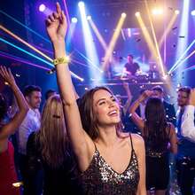 Shiny Gold VIP Star Print Disposable Fabric Wristband, Waterproof Identification Bracelet, Suitable For Concerts, Festivals, Nightclubs, Weddings, Party Events Access Control Decoration - View 4