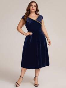 EVERPRETTY Sexy Mid-Length V-Neck A-Line Navy Blue Dress Suitable For Wedding Guest - Navy Blue - View 4
