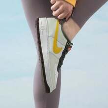 Nike Air Force 1 皮革 舒適日常GS 低筒 板鞋 男女同款 芥末黃 - 芥末黃 - 查看 2