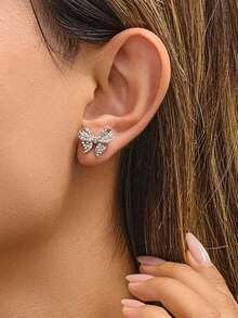1 par de pendientes de botón de lujo elegante y de moda con forma de lazo de circonita cúbica para uso diario de mujeres - Plateado - Ver 4