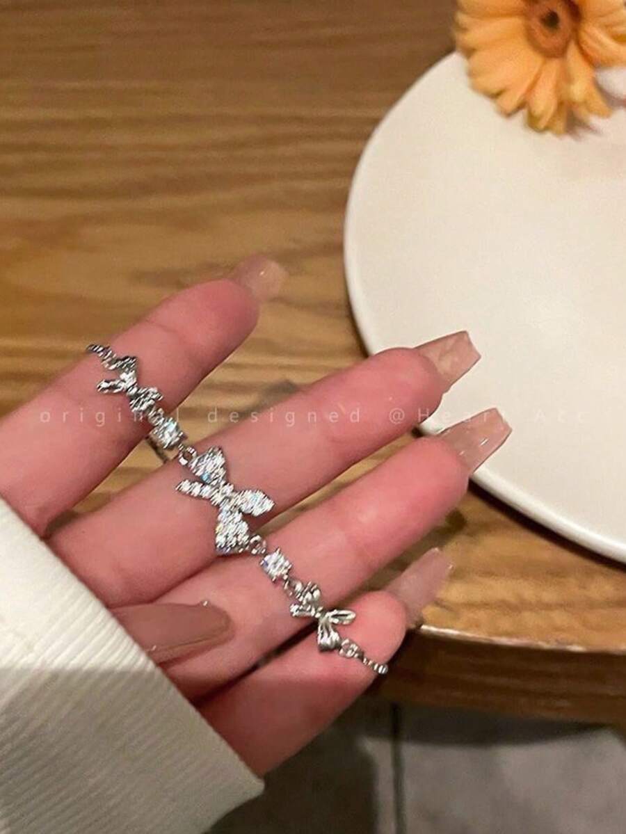 1pc Women's Bowknot Bracelet, Simple Versatile Zirconia Bracelet - Silver - View 1