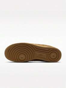 Nike 男款 AIR FORCE 1 LOW RETRO PRM ESS 低筒運動休閒鞋 IM5755-700 - 鏽棕色 - 查看 5