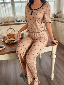 Conjunto de pijama para mujer, top de manga corta con estampado de lazo y ribete de encaje y pantalones largos. Conjunto de pijama de 2 piezas para mujer, ropa de verano. - Mostaza Amarilla - Ver 4