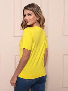 Dellamarca Women's Short Sleeve Blouse. Includes Free Necklace. Comfortable Fabric - 黃色 - 查看 3