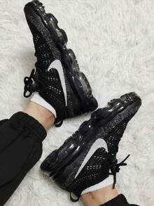 Nike Vapormax Flyknit Comfortable Breathable PU Fabric Shock-Absorbing Wear-Resistant Low-Top Black Casual Urban Commuting Running Shoes Men's - Black - View 1