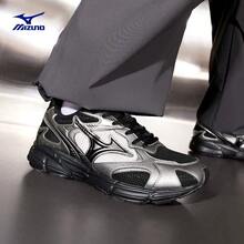 Mizuno 新款 SPEED 2K 緩震透氣網布多功能休閒慢跑鞋 中性款 - 銀色/黑色 - 查看 6