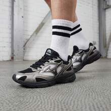Mizuno 新款 SPEED 2K 緩震透氣網布多功能休閒慢跑鞋 中性款 - 銀色/黑色 - 查看 8