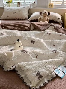 1pc Lace Trim Summer Thin Quilt, Bow Pattern Puff Gauze Summer Bedding, Suitable For Bedroom, Guest Room, Hotel, Dormitory, Machine Washable Summer Quilt, Quilt Only, Pillowcase Not Included - Beige - View 4