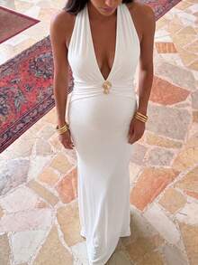 Women's White Elastic Maternity Halter Neck Maxi Dress, Deep V-Neck Mermaid Evening Gown With Metal Decor, Suitable For Baby Shower, Photoshoot And Formal Occasions - White - View 3