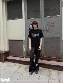 Oversized Graphic T-Shirt With Y2K-Style Chinese Characters - 黑色 - 查看 2