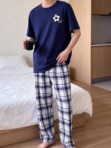 2件組灰色足球圖案圓領短袖上衣 + 格紋長褲居家休閒套裝，男童休閒日常居家穿著 - 藏蓝色 - 查看 3