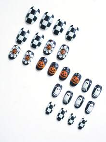 Arte de uñas de Halloween, 24 piezas/Set de uñas postizas cortas ovaladas con diseño de cuadros, fantasmas, calabazas y flores blancas, set portátil adecuado para chicas modernas, mujeres de oficina, fiestas, citas y uso diario y de fiesta - Multicolor - Ver 3