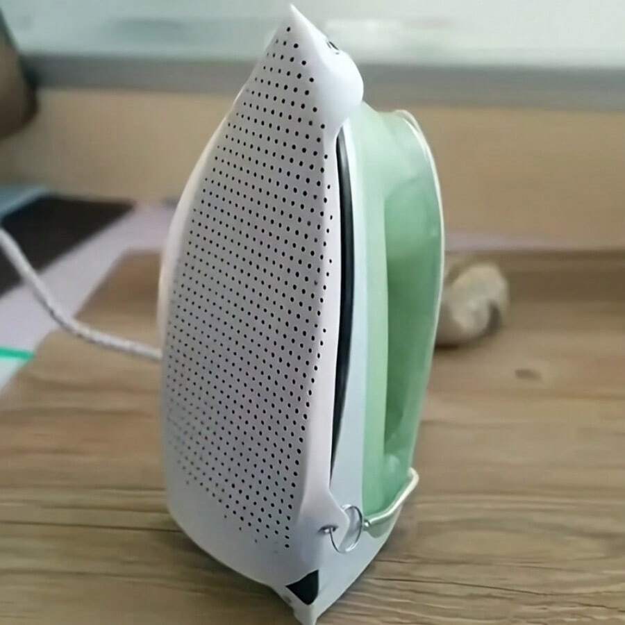 Premium Heat-Resistant Iron Protective Cover, Suitable For Steam Irons, Durable Slip-On Protective Shield, Quick Installation Design, Home Accessories, Travel Essentials, College Dorm Storage, Household Ironing Board Protection, Suitable For Most Fabric Types - A - View 1