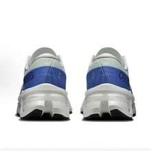 On Running Women Running Shoes - 款式1 - 查看 5