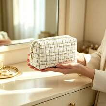 1pc Large Capacity Plaid Handheld Woven Makeup Bag, Large Capacity Portable Toiletry Storage Bag, Makeup Box, Travel Bag - Multicolor - View 1