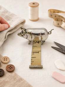 Vintage Style Mini Pig Tape Measure, Retro Metal Pig Soft Tape Measure, Suitable For Sewing And Crafts, Cute Pig Sewing Tape Measure Tool, Unique Gift For Quilters, Crafters And Collectors - Multicolor - View 3