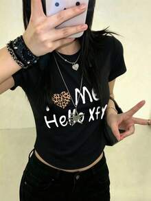 女款圓領短袖T恤，夏季新款心形豹紋與字母圖案，時尚休閒百搭修身短版上衣，黑色 - 黑色 - 查看 11