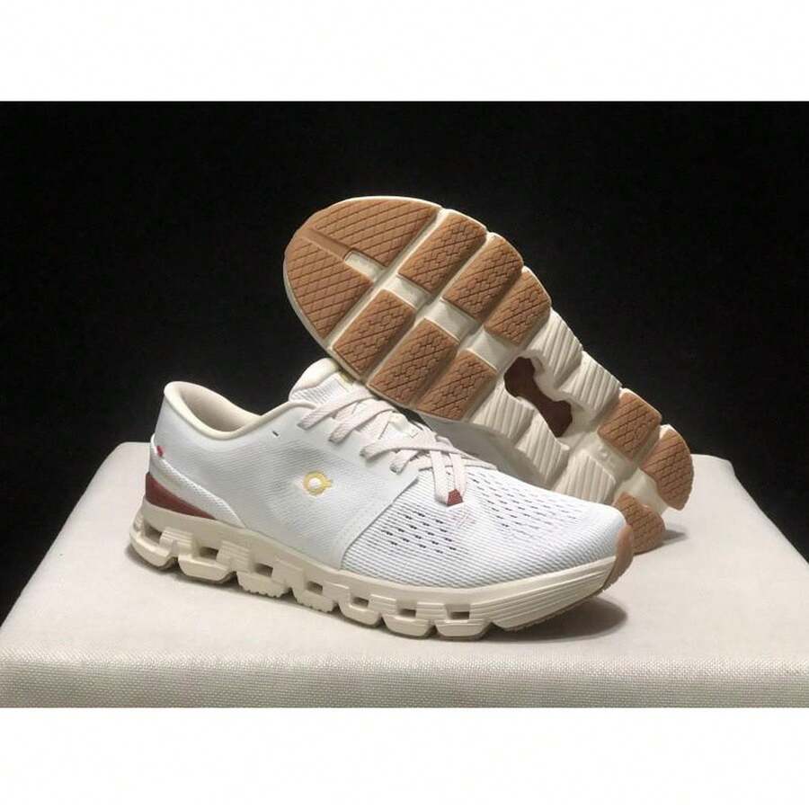 On Running Women Running Shoes - 象牙白 - 查看 1