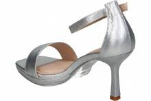 Women Heeled Sandals - 銀色 - 查看 5
