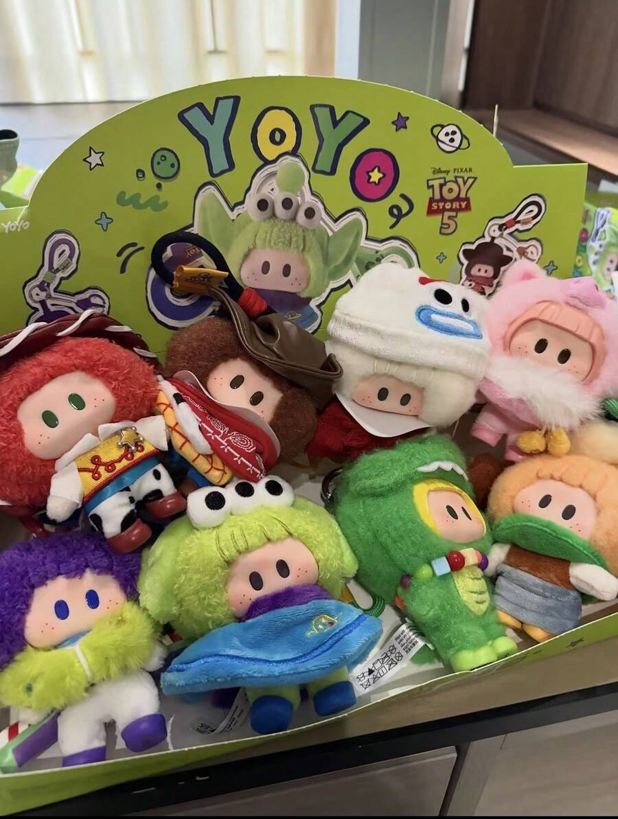 Miniso YOYO X Toy Story 5 可愛氛圍系列乙烯盲盒收藏飾品禮物,適合青少年與成人,15+ - 彩色 - 查看 1