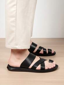New Men's Toe-Post Cross Strap Design Solid Color Versatile Flip-Flops Outdoor Essential Fashion Men's Slippers - Black - View 6