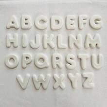 1.57 英吋大寫字母聚合物黏土模具，波浪邊名牌框架套組，適用於手工珠寶、門牌、嬰兒房裝飾及聚合物黏土藝術創作 - 字母表 C - 查看 6