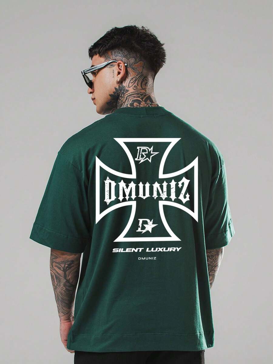 Camiseta Over Masculina Verde Gola Careca Estampa Escrita Minimalista Algodão Premium Blusa Larga Confortável Roupa Para Sair Dia A Dia Academia Skate Hip Hop Casual DMUNIZ - Verde - Visão 1