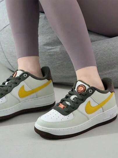 Nike Air Force 1 Da Thoải Mái Hàng Ngày GS Giày Thấp Unisex Màu Vàng Mù Tạt