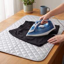 Portable Quilted Silver-Coated Ironing Pad, Foldable, Suitable For Washing Machine, Dryer, Desktop And Other Scenarios, Convenient For Ironing Clothes Anytime, Suitable For Travel And Home Use - Silver-coated Fabric Quilted Check Pattern - View 1