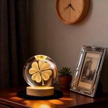 Bola de Cristal 3D con Base LED, Varios Diseños Disponibles, Luz Cálida, Regalo Romántico para San Valentín y Decoración - Trébol de cuatro hojas - Ver 4