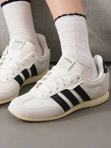 adidas BARREDA LO 舒適貼合 德訓鞋 男女同款 米白 - 米白色 - 查看 1
