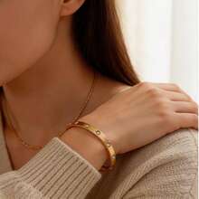 1Pc Best Minimalist Stainless Steel Charm Bangle, Round Rhinestone Inlaid, Anti-Fade Stackable Women Bracelet, Teacher Jewelry Gift For Back To School - Gold - View 2