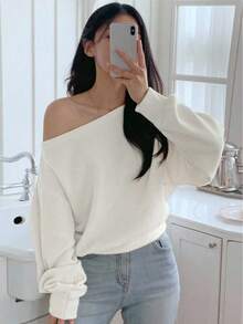 Camiseta de manga larga de hombro oblicuo y holgada de unicolor para mujer, estilo casual, hombro descubierto, para la escuela - Blanco - Ver 2