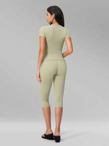 MFVIM Women's 2-Piece Solid Color Slim Fit Short Sleeve T-Shirt And Capri Length Leggings Set, Casual Outdoor Sports Fitness Outfit - Green Bean Color - View 9