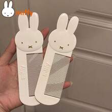 1件 Miffy 兔子造型便攜梳子 平滑齒梳 迷你日常理髮工具 溫和頭皮按摩梳 適合日常化妝與造型 簡約奶油色卡哇兔頭梳 送女友日常護髮用品 - 彩色 - 查看 6