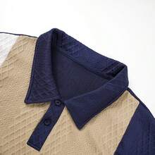 Top Polo Masculina de Manga Longa com Tecido Jacquard Texturizado em Losango 3D e Patchwork em Cores Contrastantes para Primavera/Outono - Azul - Visão 5
