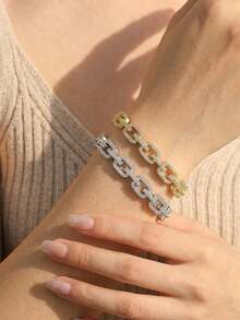 1pc Design Lock Square Versatile Women's Bracelet, Gold-Plated Fashion Jewelry Accessory, Music Festival Summer Vacation Travel Accessory, Anniversary Birthday Holiday Gift For Girlfriend - Bracelet - View 3