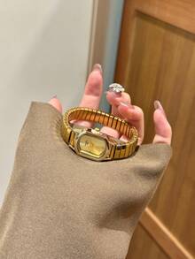 1件女款圓角長方形極簡條碼石英腕錶，優雅休閒百搭奢華風，適合日常配戴與送禮 - 金色 - 查看 2