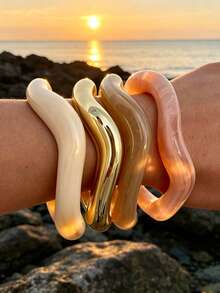 4pcs/1pc Vintage Minimalist Elegant Acrylic Colorful Glossy Wavy Open Cuff Bracelet Set For Women, Suitable For Daily Wear, Vacation, Party And Valentine's Day Date, Holiday Gift, Stackable, 2026 New Style - Multicolor - View 14
