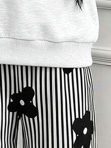 Tween Girls Fashion Floral & Heart Print Hooded Sweatshirt With Floral Vertical Stripe All-Over Print Wide Leg Long Pants 2-Piece Set, Suitable For Spring, Autumn And Winter Wear - Light Grey - View 7