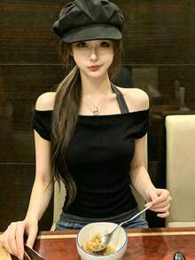 韓式性感露肩掛脖假兩件式短袖上衣，聚酯纖維混紡，百搭日常穿搭，單肩設計 - 黑色 - 查看 4