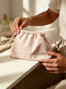 Tas Perlengkapan Mandi Kecil Mewah Lancôme dengan Motif Huruf Timbul Monokromatik, Mulut Lebar, Tas Penyimpanan Perawatan Kulit Portabel LANCOME-GIFT-21 - Merah - View 8