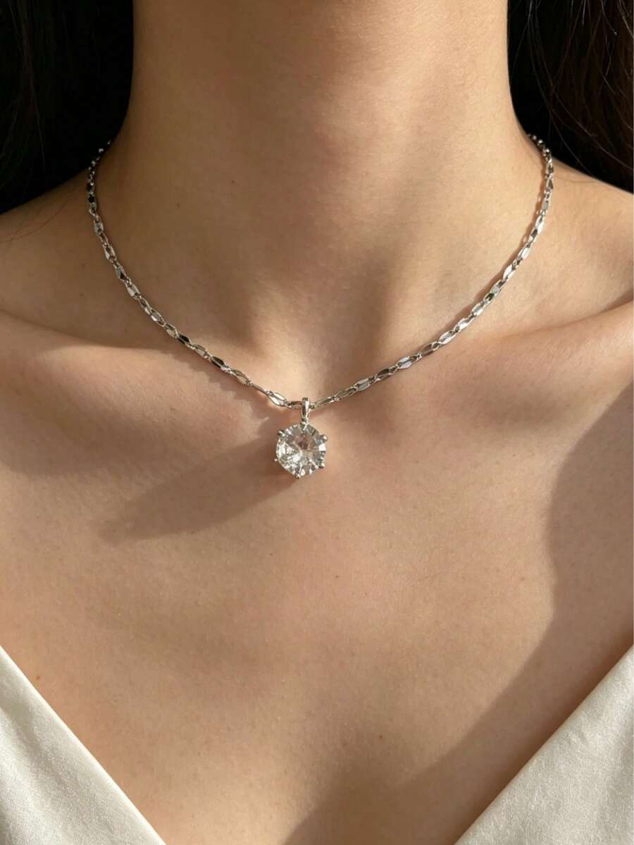 1pc Luxury Elegant Cubic Zirconia Single Diamond Pendant Necklace, Minimalist Sparkling Rhinestone Lip Chain Choker, Elegant French Aesthetic Collarbone Chain Jewelry Gift, Suitable For Women's Daily Wear - Silver - View 1