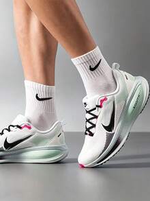 Sepatu Lari Nike Vomero 18 Comfort Low-top untuk Pria, Putih dan Biru - Putih biru - View 1