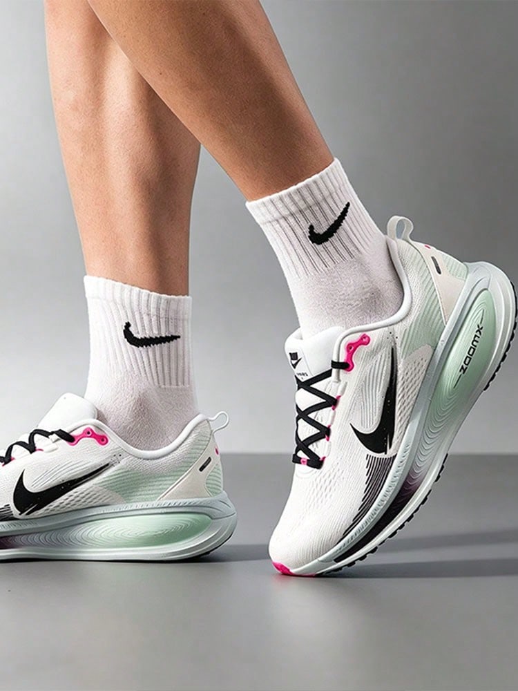 Sepatu Lari Nike Vomero 18 Comfort Low-top untuk Pria, Putih dan Biru - Putih biru - View 1