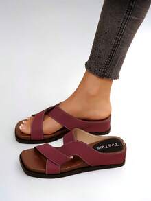 Sandal Selop Datar Wanita Gaya Punk Musim Panas Aneka Warna, Sandal Kasual Pantai Serbaguna Gaya Vintage Prancis dengan Sol Lembut Anti Selip Satu Tali untuk Komuter dengan Gesper Logam dan Ujung Persegi - Burgundy - View 1