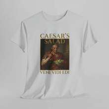 Giulio Cesare / T-Shirt "Caesar-Salat" / Lustiges T-Shirt für Köche und Restaurantpersonal / T-Shirt mit Memes über das Essen des Römischen Reiches / - Weiss - Übersicht 1