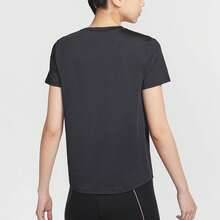 Nike Dri-Fit One Classic 吸濕排汗黑色速乾透氣短袖 常規T卹 女款 - 黑色 - 查看 2