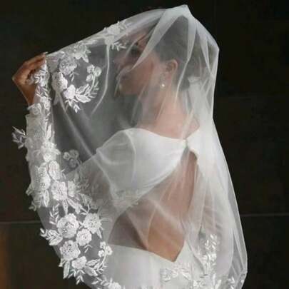 Bridal Veil Single-Layer With Comb Short Lace